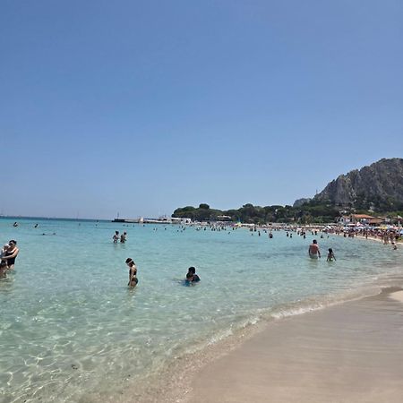 Appartamento A Pochi Passi Dal Mare Mondello Esterno foto
